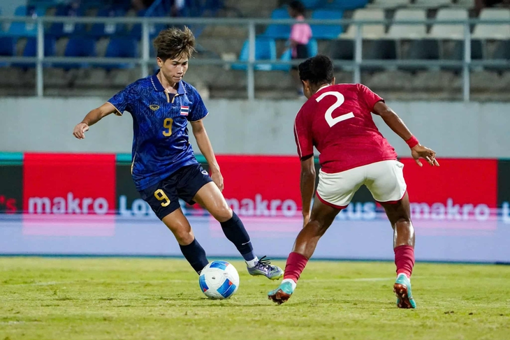 Dàn sao nhập tịch tuyển nữ Indonesia thua thảm Thái Lan 0-8 ở SEA Games 33 - Ảnh 2.