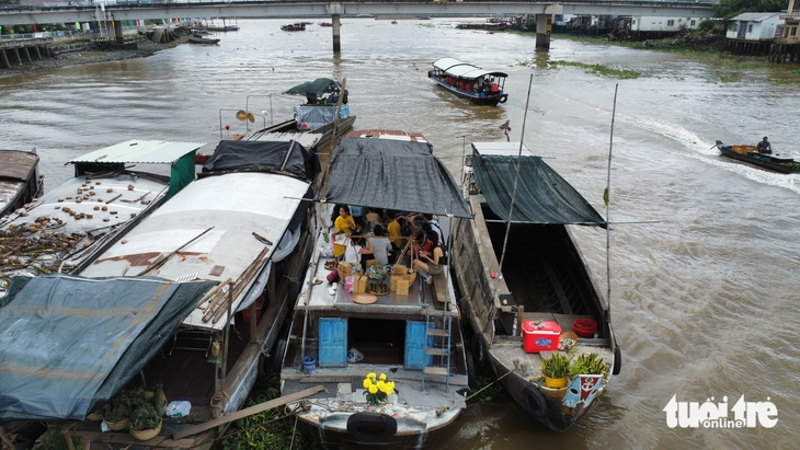 Đồng Tháp tái hiện chợ nổi Cái Bè: Gợi nhớ một thời thương hồ tấp nập - Ảnh 3.