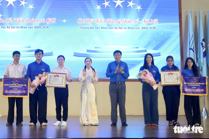 sinh viên - Ảnh 3.