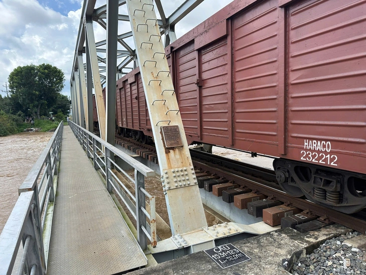 đường sắt - Ảnh 1.