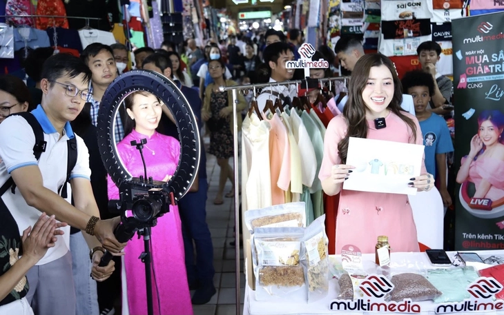 Chuyển đổi công năng chợ truyền thống: Bài toán không dễ - Ảnh 2.