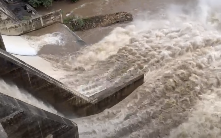Xả lũ kỷ lục ở Lâm Đồng: Vì sao chỉ thông báo trước 2 giờ? - Ảnh 5.