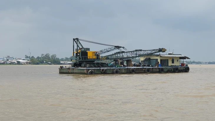 khai thác cát - Ảnh 2.