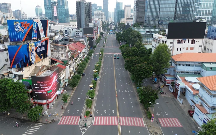 Khánh thành chỉnh trang đường Lê Lợi, Khang Điền 'làm đẹp' tiếp chợ Bến Thành, đường Nguyễn Huệ - Ảnh 2.