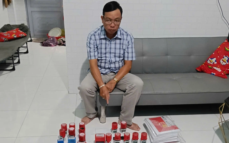 Phạt 16 năm tù người đàn ông làm giả con dấu, tài liệu, chiếm đoạt tài sản 1,7 tỉ đồng - Ảnh 2.
