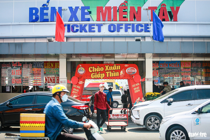 Bến xe Miền Tây - Ảnh 1.