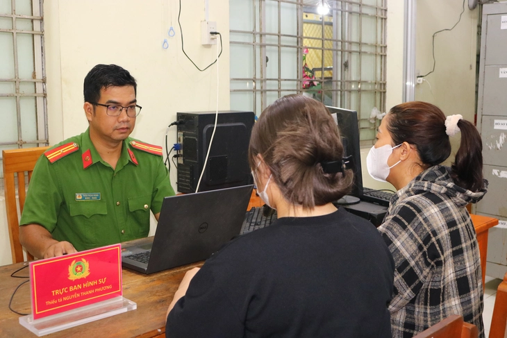 việc nhẹ lương cao - Ảnh 1.