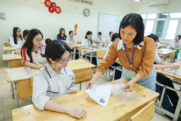 Bộ Giáo dục và Đào tạo tiếp tục điều chỉnh quy định dạy thêm, học thêm - Ảnh 1.