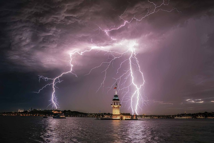 Nhiếp ảnh Việt Nam nhìn quá thấy đẹp nhưng mãi ở lối mòn - Ảnh 4. Nhiếp ảnh Việt Nam nhìn qua thấy đẹp nhưng mãi ở lối mòn - Ảnh 4.