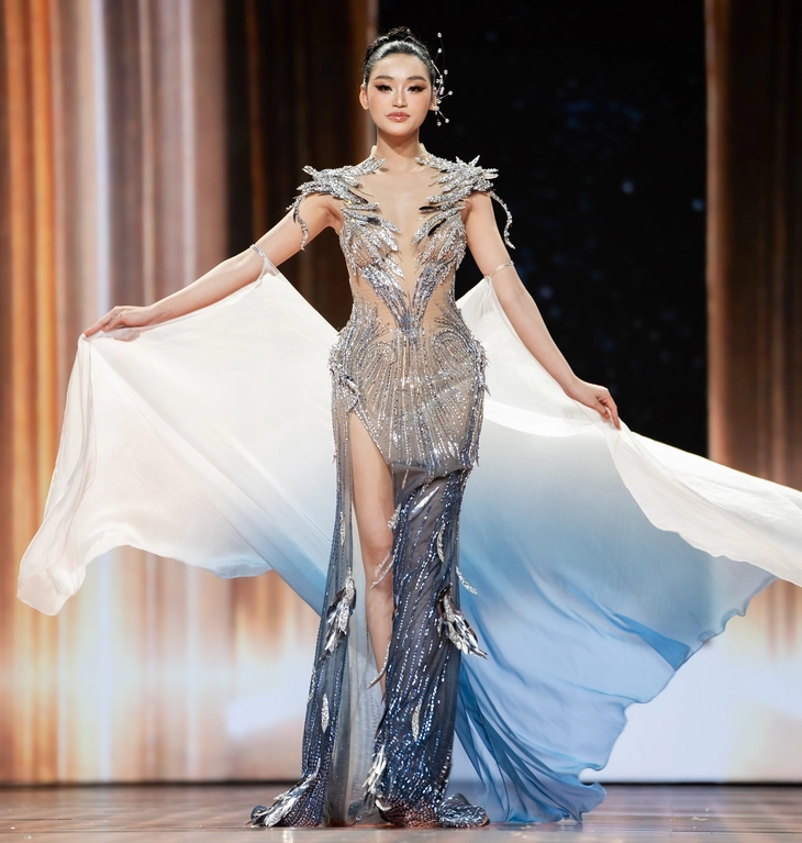 hoa hậu - Ảnh 2.