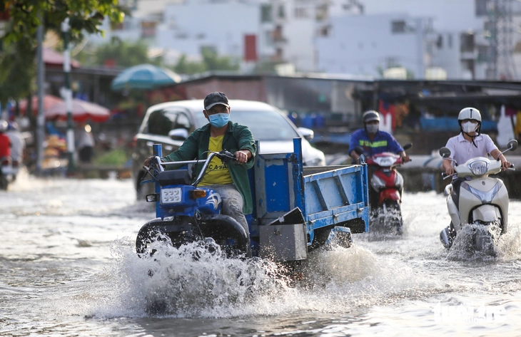 triều cường - Ảnh 1.