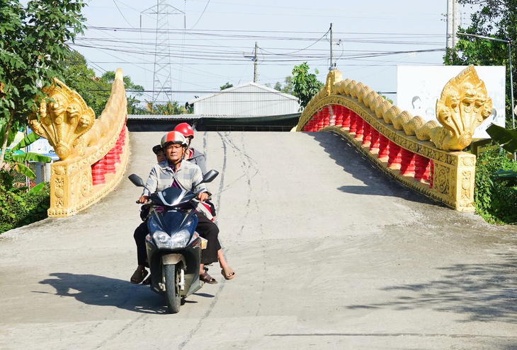 Danh Phương - người bí thư, trưởng ấp uy tín của đồng bào dân tộc Khmer - Ảnh 2.