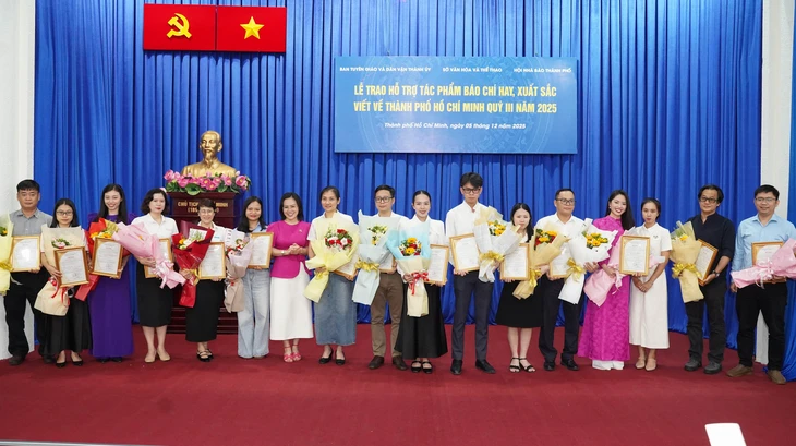 báo chí - Ảnh 1.