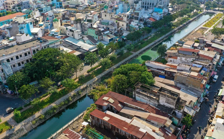 Kênh A41 ô nhiễm gần sân bay Tân Sơn Nhất sắp thành đường khang trang - Ảnh 4.