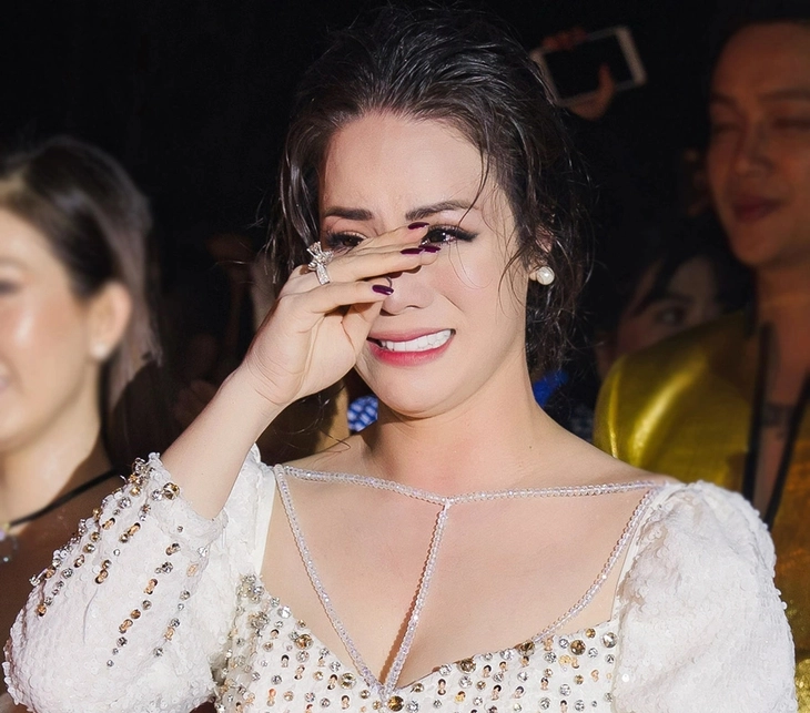 Nhật Kim Anh cầu cứu vì video đồn cô 'bị bắt' hút 20 triệu lượt xem   - Ảnh 1.