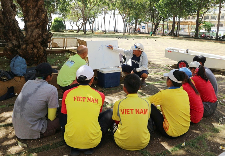 thuyền buồm - Ảnh 3.