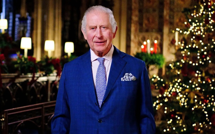 Vua Charles và Hoàng hậu Camilla công bố thiệp Giáng sinh 2025 - Ảnh 4.