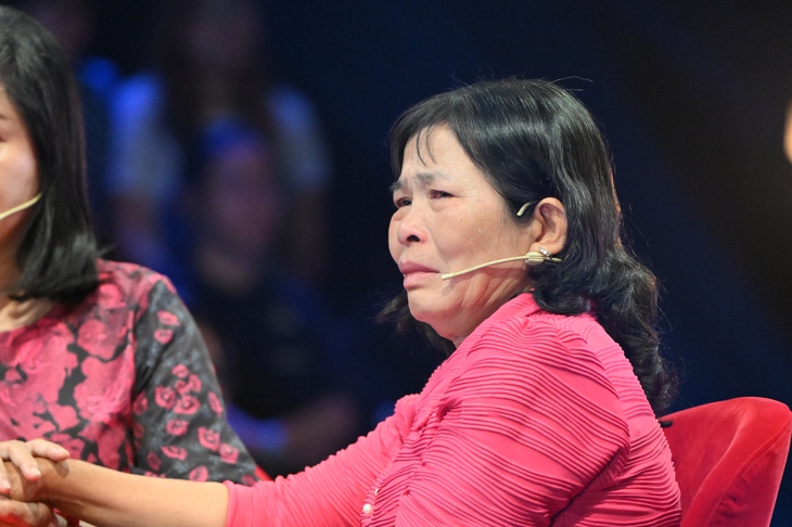 Cuộc đoàn tụ tràn ngập nước mắt khổ đau xen lẫn hạnh phúc của Như chưa hề có cuộc chia ly - Ảnh 7.