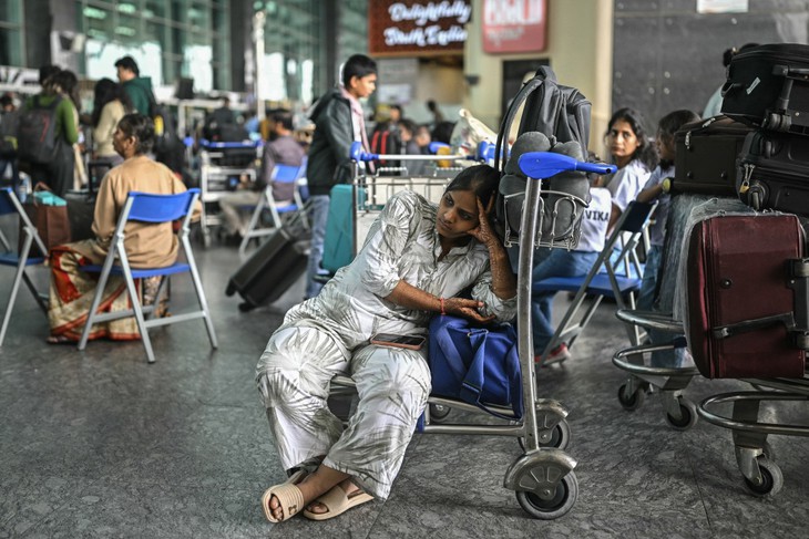 Hơn 1.000 chuyến bay bị hủy, hàng không Ấn Độ rơi vào hỗn loạn - Ảnh 1.
