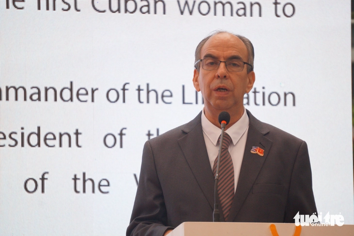 Xem bức tranh Chủ tịch Fidel Castro được gìn giữ hơn nửa thế kỷ ở Việt Nam - Ảnh 2. Xem bức tranh Chủ tịch Fidel Castro được gìn giữ hơn nửa thế kỷ ở Việt Nam - Ảnh 2.