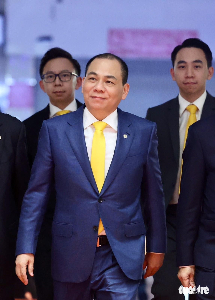 Tỉ phú Phạm Nhật Vượng, 2 con trai cùng dàn khách VIP tại đêm trao giải thưởng VinFuture - Ảnh 3.