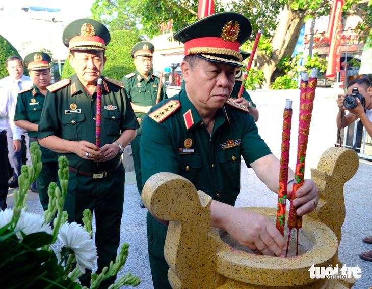 Khánh thành 69 căn nhà biên giới dịp kỷ niệm 80 năm thành lập Quân khu 7 - Ảnh 1.