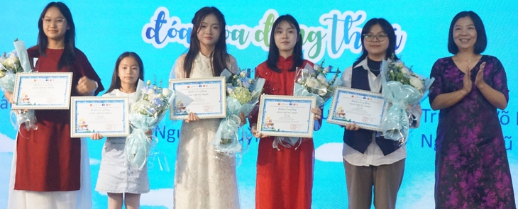 Đóa hoa đồng thoại - Ảnh 4.