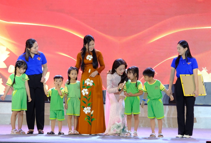 hạnh phúc - Ảnh 2.