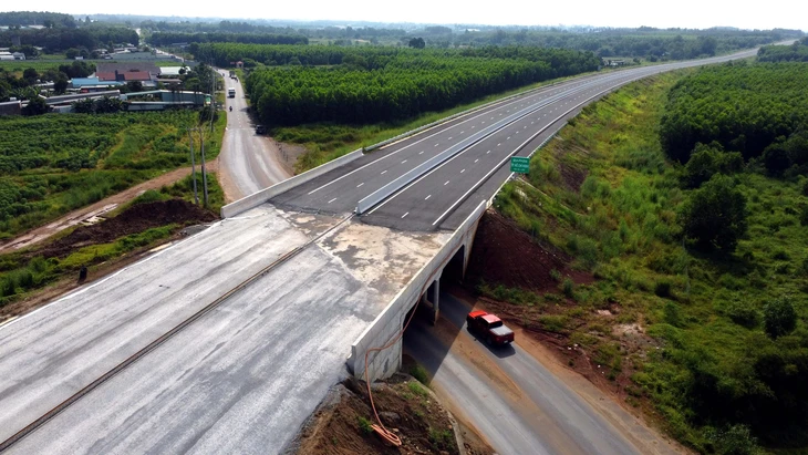 cao tốc - Ảnh 2.