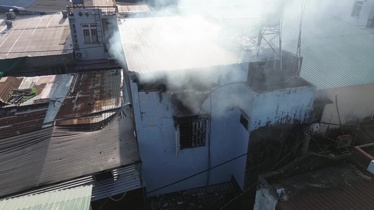 cháy nhà - Ảnh 1.