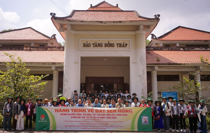 sinh viên Lào - Ảnh 1.