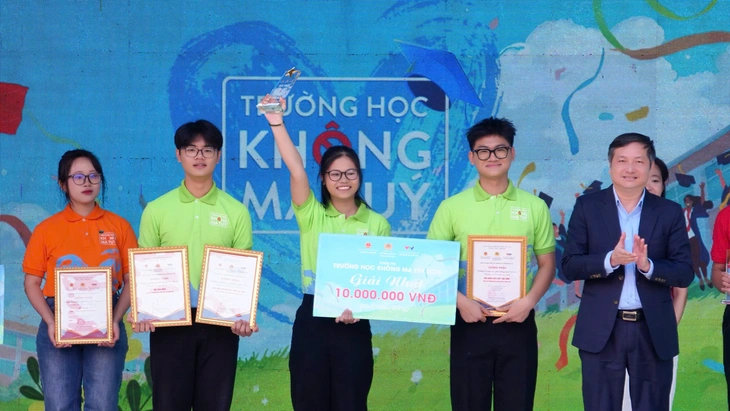 Loạt video ‘Trường học không ma túy’ bất ngờ đạt triệu view, vì sao? - Ảnh 2. Trường học không ma túy - Ảnh 2.