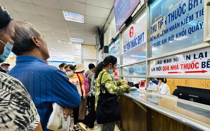 Bảo hiểm y tế: 'Lá chắn' cho bệnh nhân mắc bệnh hiểm nghèo - Ảnh 3.