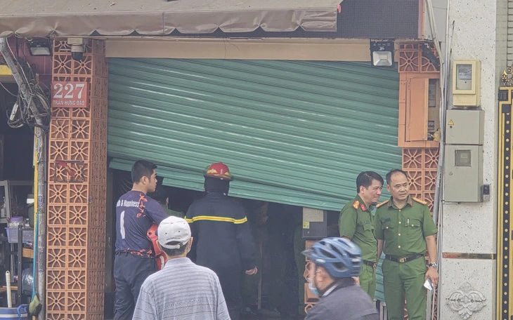 UBND TP.HCM đề nghị xử lý nghiêm những cơ sở vi phạm an toàn phòng cháy chữa cháy - Ảnh 2.