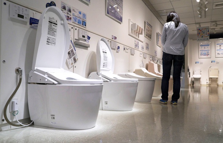 bồn cầu thông minh - Ảnh 1.