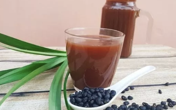 Ngồi máy lạnh ít khát nước, thận làm việc 'quá tải' - Ảnh 2.