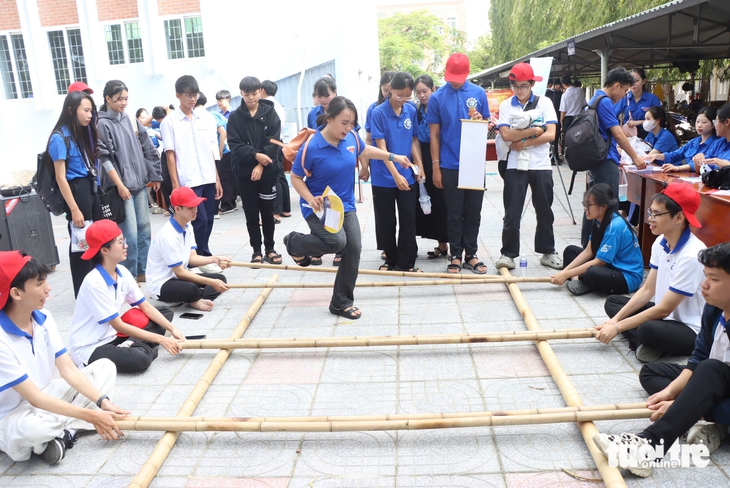 Học sinh, sinh viên TP.HCM 'cháy' trong loạt hoạt động học mà chơi - Ảnh 6.