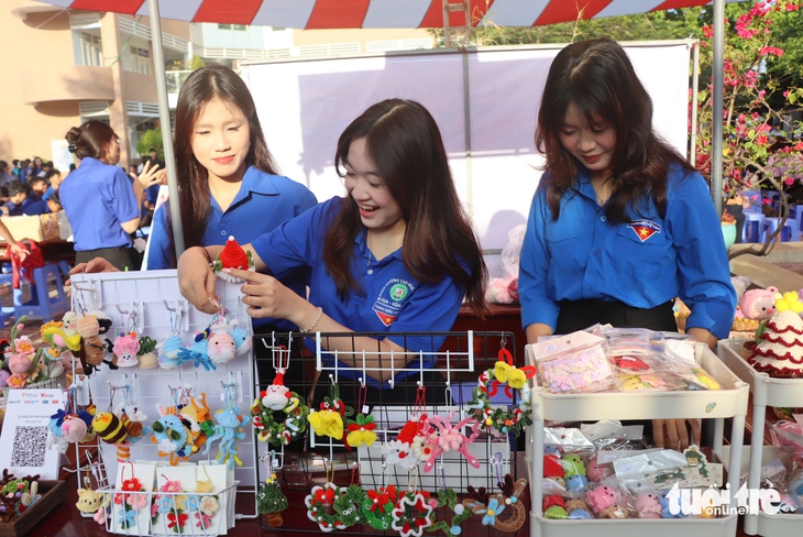 Học sinh, sinh viên TP.HCM 'cháy' trong loạt hoạt động học mà chơi - Ảnh 8.