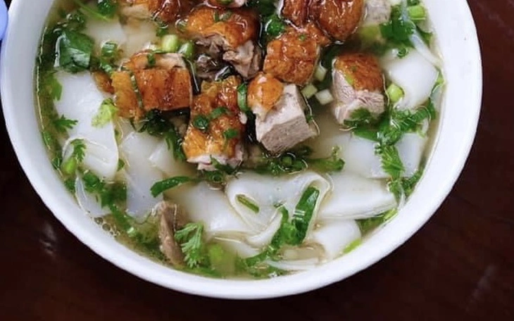 Phở ông Tây giữa ngày hội phở...  - Ảnh 4.