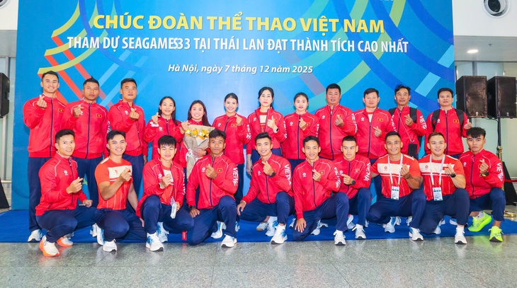 Đoàn thể thao Việt Nam lên đường dự SEA Games 33 - Ảnh 1.