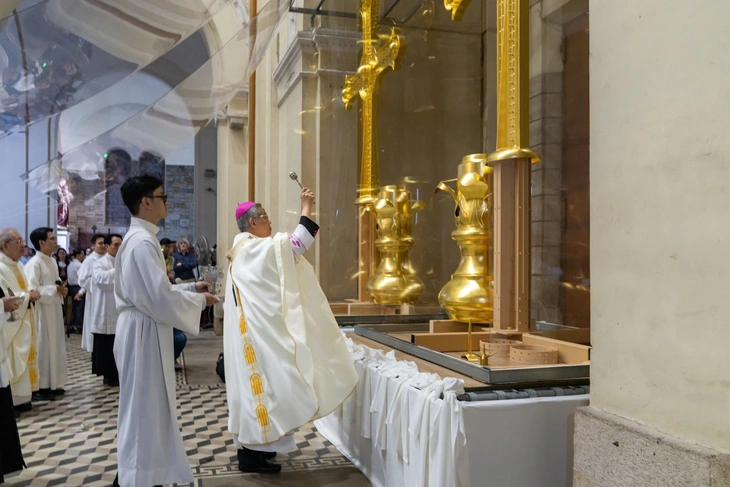 nhà thờ Đức Bà - Ảnh 2.