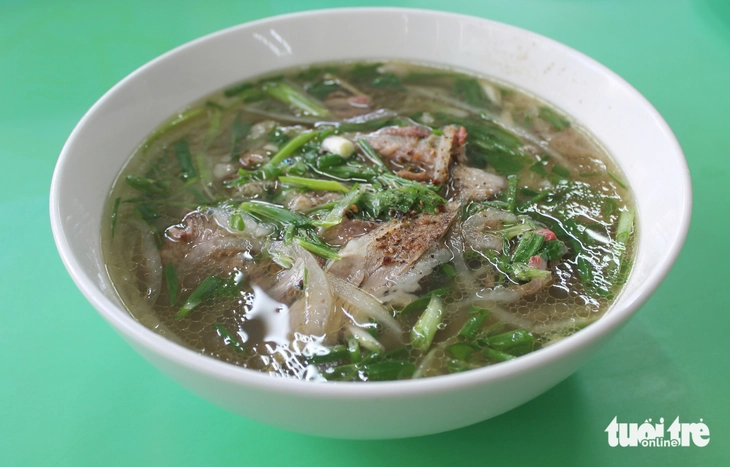 Từng làm marketing cho Coca-Cola, ông chủ Phở Nhà nghỉ việc để theo đuổi nghề bán phở - Ảnh 2. phở - Ảnh 2.