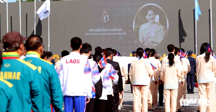Những khoảnh khắc ấn tượng tại lễ thượng cờ SEA Games 33 - Ảnh 3.