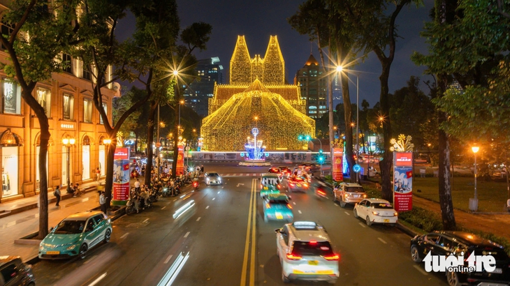 Nhà thờ Đức Bà - Ảnh 6.