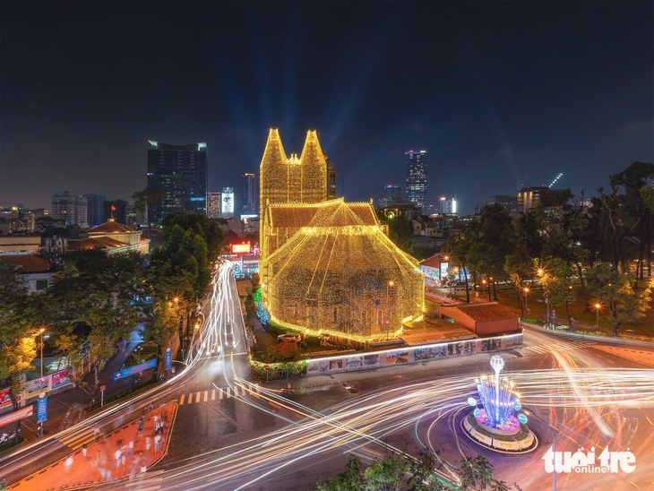 Nhà thờ Đức Bà - Ảnh 8.