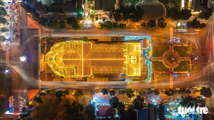 Nhà thờ Đức Bà - Ảnh 9.