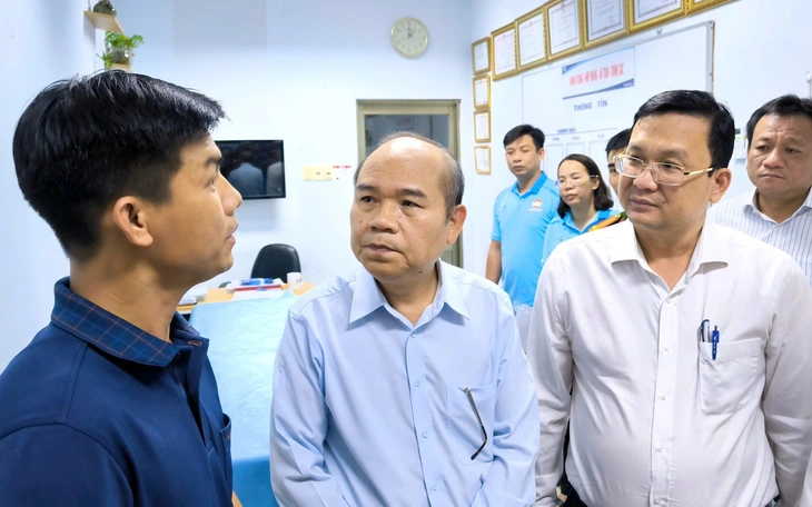 Vụ cháy ở phường Hiệp Bình, người đàn ông chết: Mua xăng về, chốt cửa phòng rồi châm lửa - Ảnh 2.