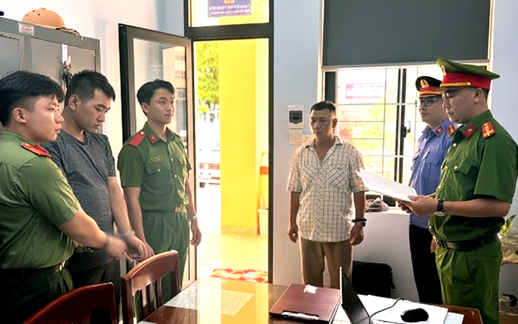 Thẩm phán làm việc trực tiếp với cán bộ xã phường để giải quyết án - Ảnh 4.