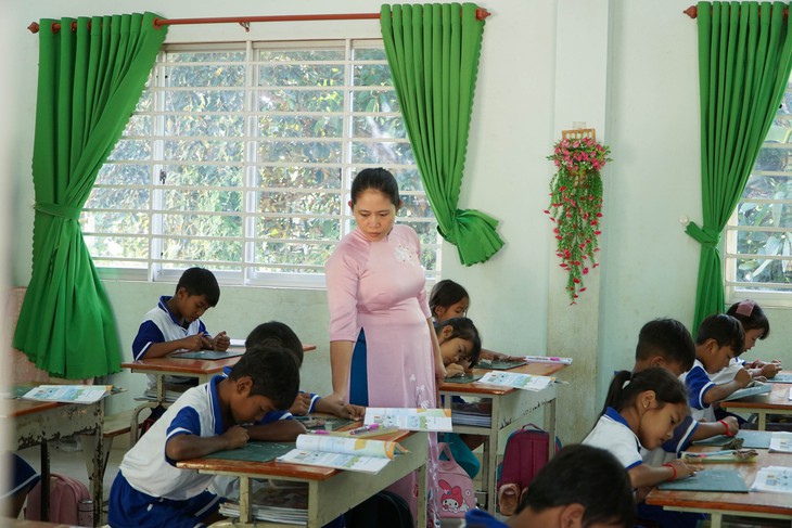 cô giáo - Ảnh 1.