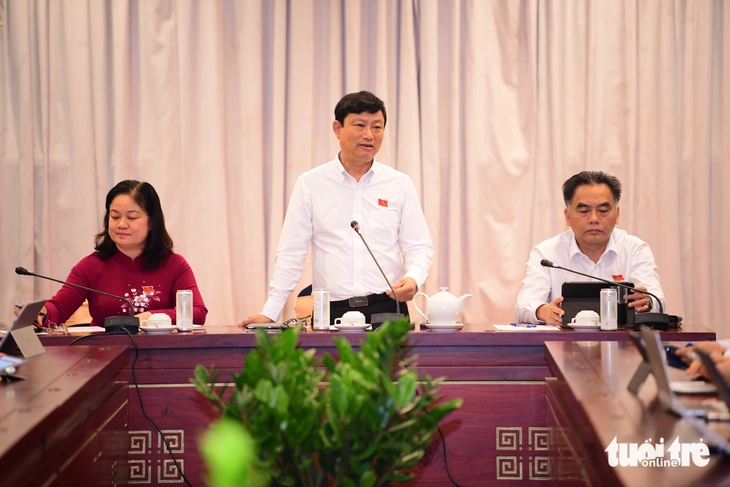 Đại biểu TP.HCM kiến nghị dẹp bỏ trạm thu phí bất hợp lý - Ảnh 1. TP.HCM - Ảnh 1.